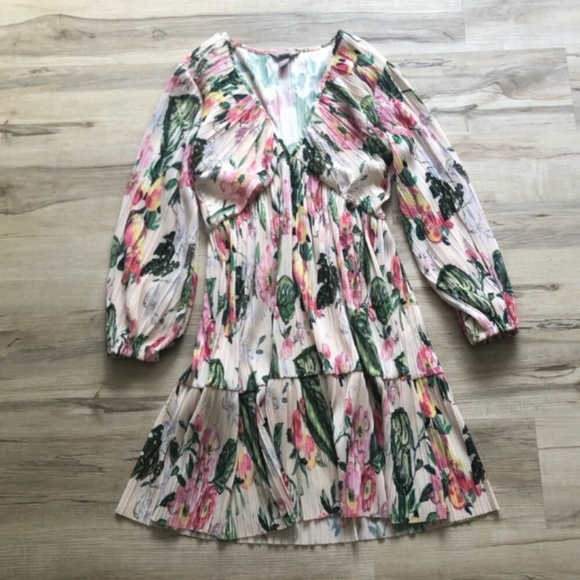 H&M Tropical Floral V-Neck Dress - Picture 4 of 6